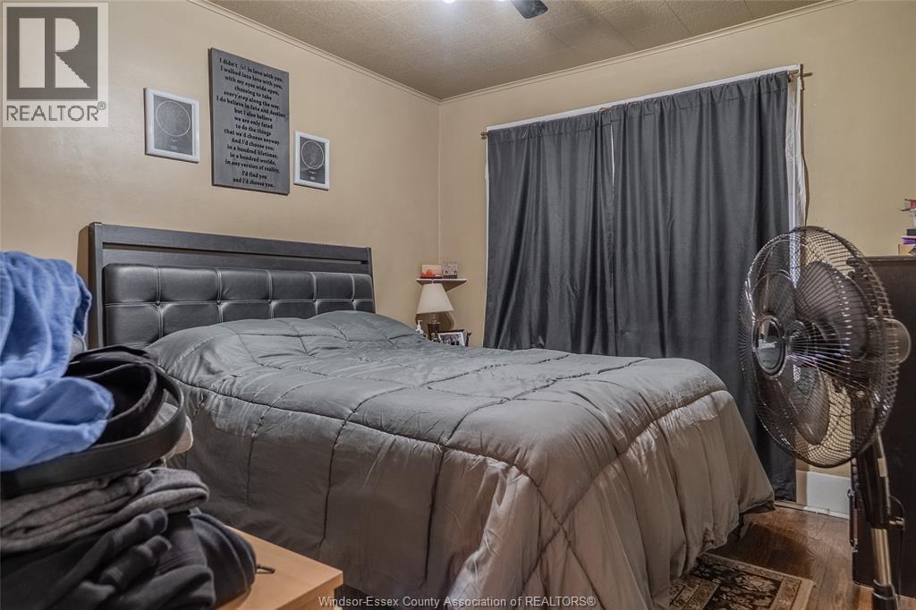 1557 Goyeau Street, Windsor, ON - Indoor Photo Showing Bedroom