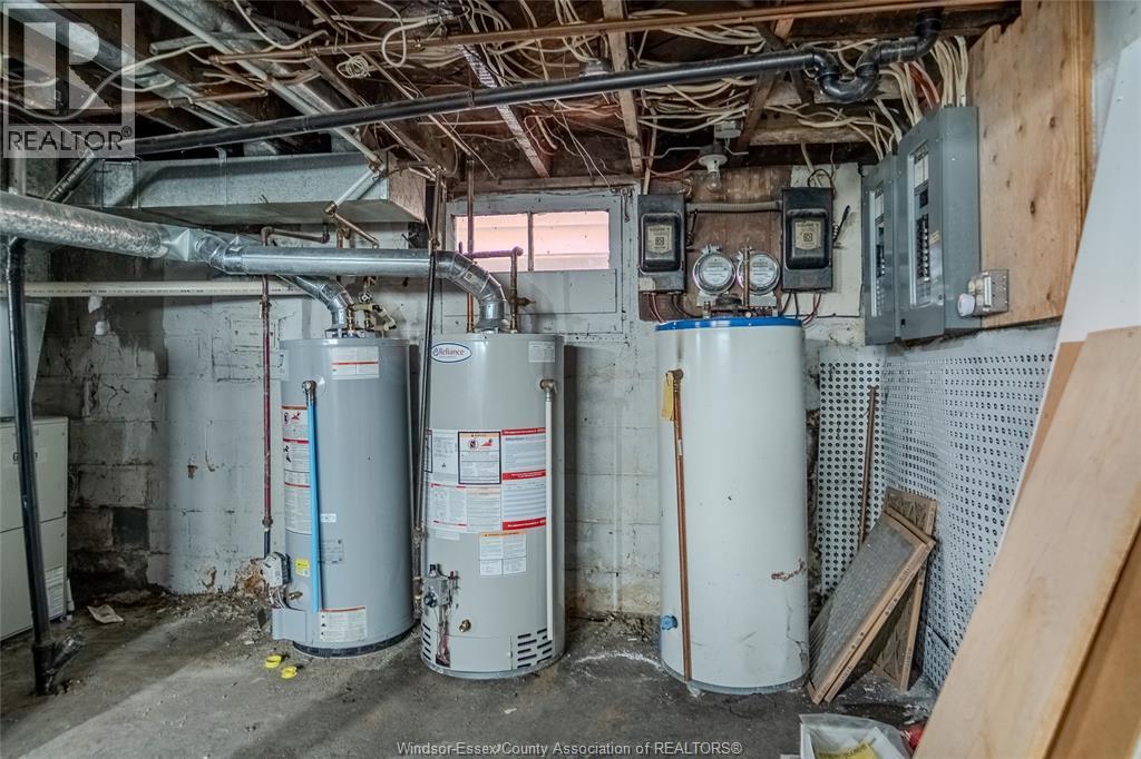 1557 Goyeau Street, Windsor, ON - Indoor Photo Showing Basement