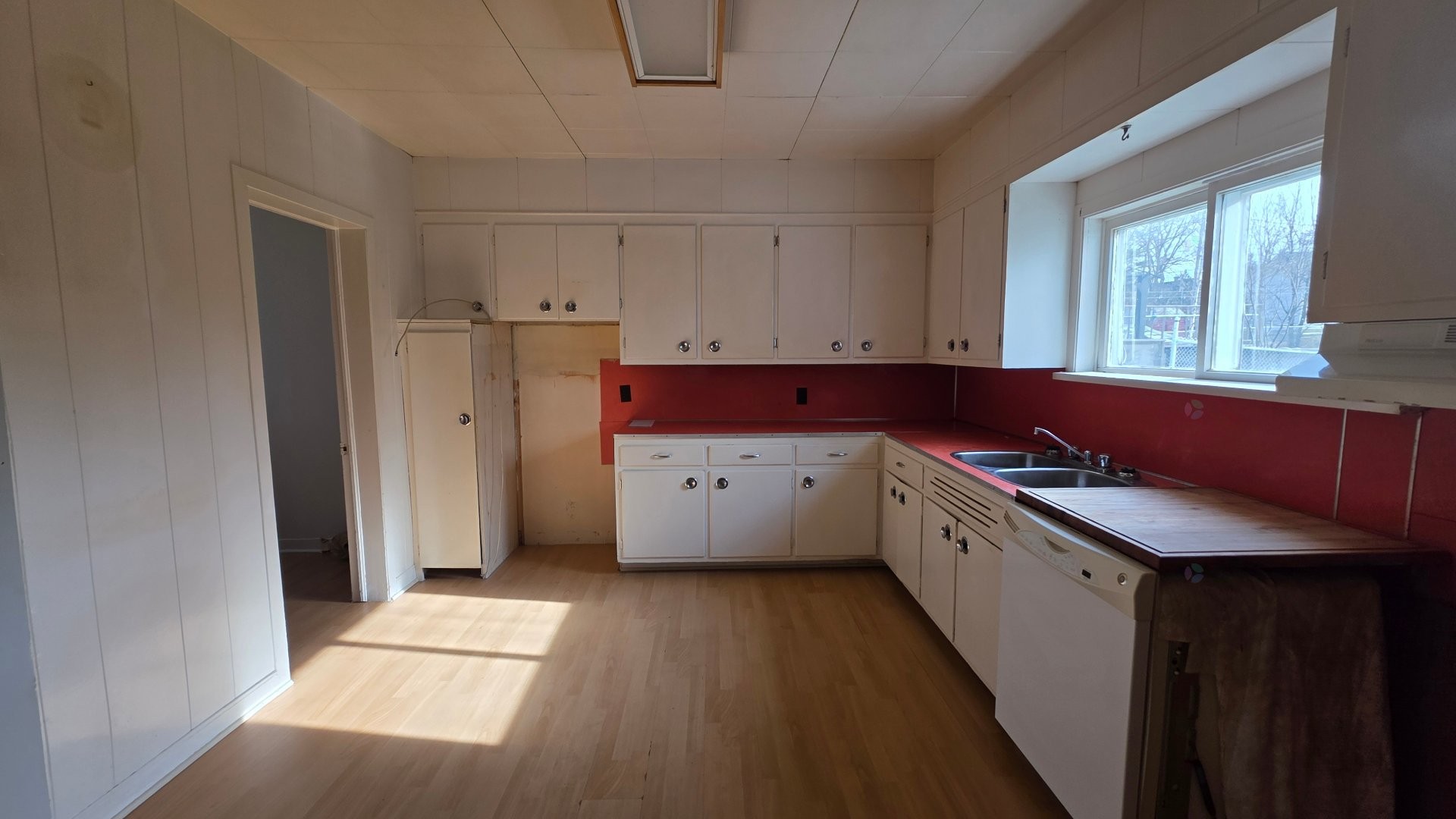 Cuisine - 22 5E Avenue E., Amos, QC - Indoor Photo Showing Kitchen With Double Sink