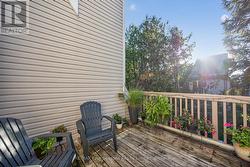 Private Deck -