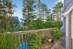 Private Deck -