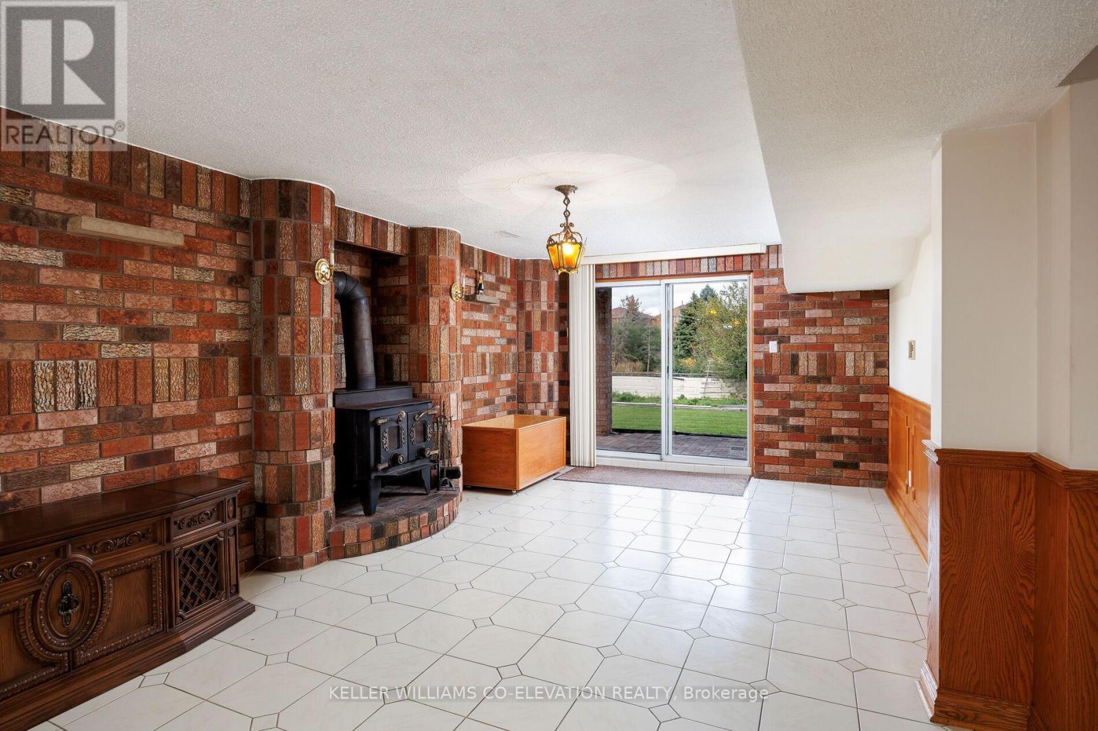 73 Queenston Crescent, Vaughan, ON - Indoor Photo Showing Other Room With Fireplace
