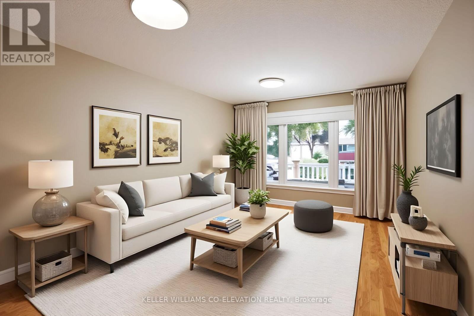 73 Queenston Crescent, Vaughan, ON - Indoor Photo Showing Living Room