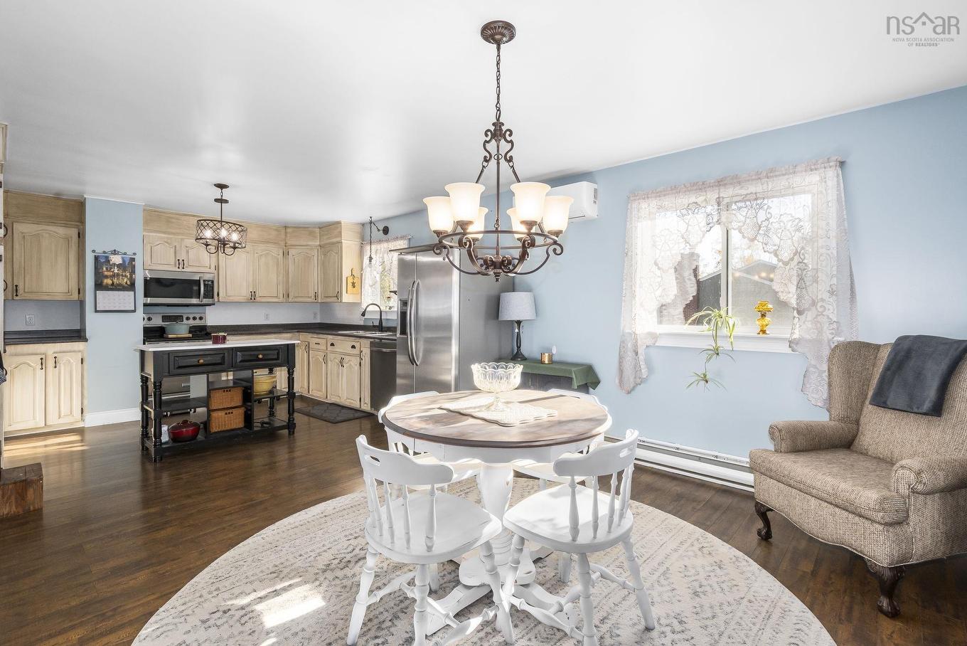 25 Maple Avenue, Hantsport, NS