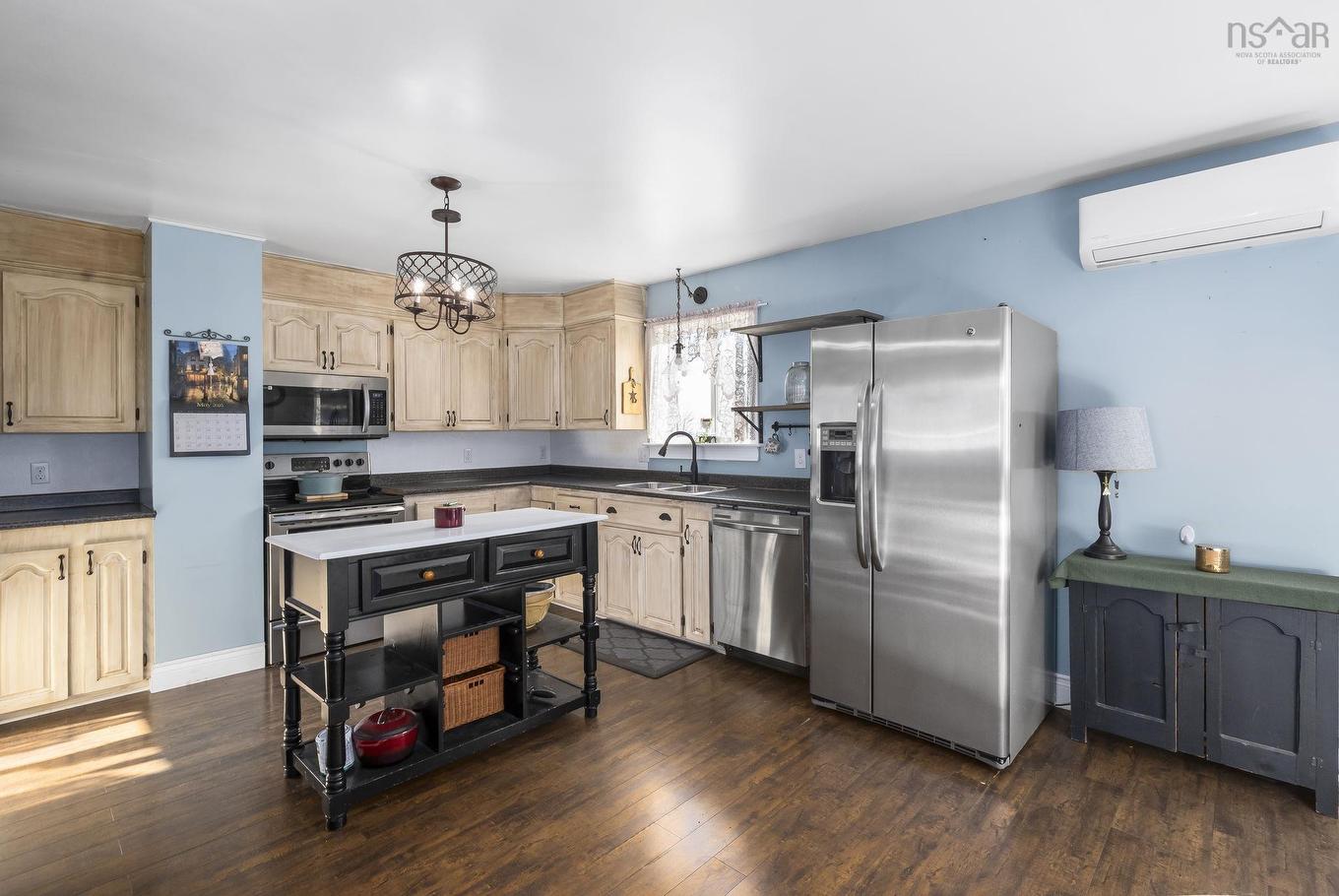 25 Maple Avenue, Hantsport, NS