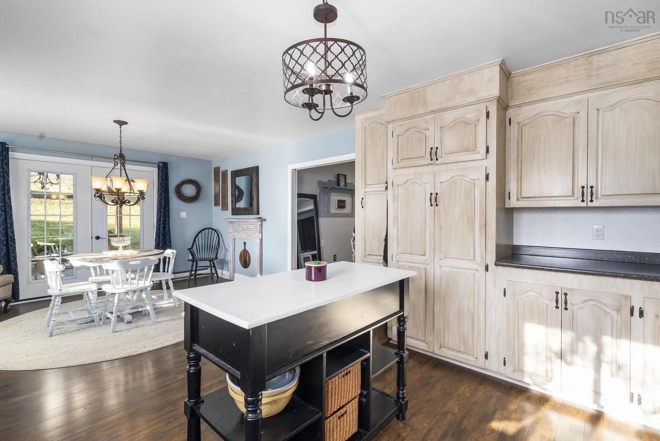 25 Maple Avenue, Hantsport, NS