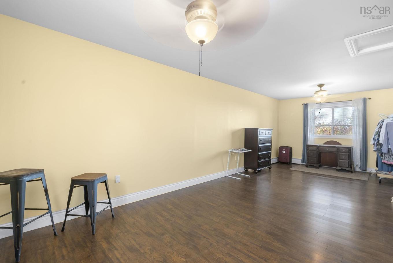 25 Maple Avenue, Hantsport, NS