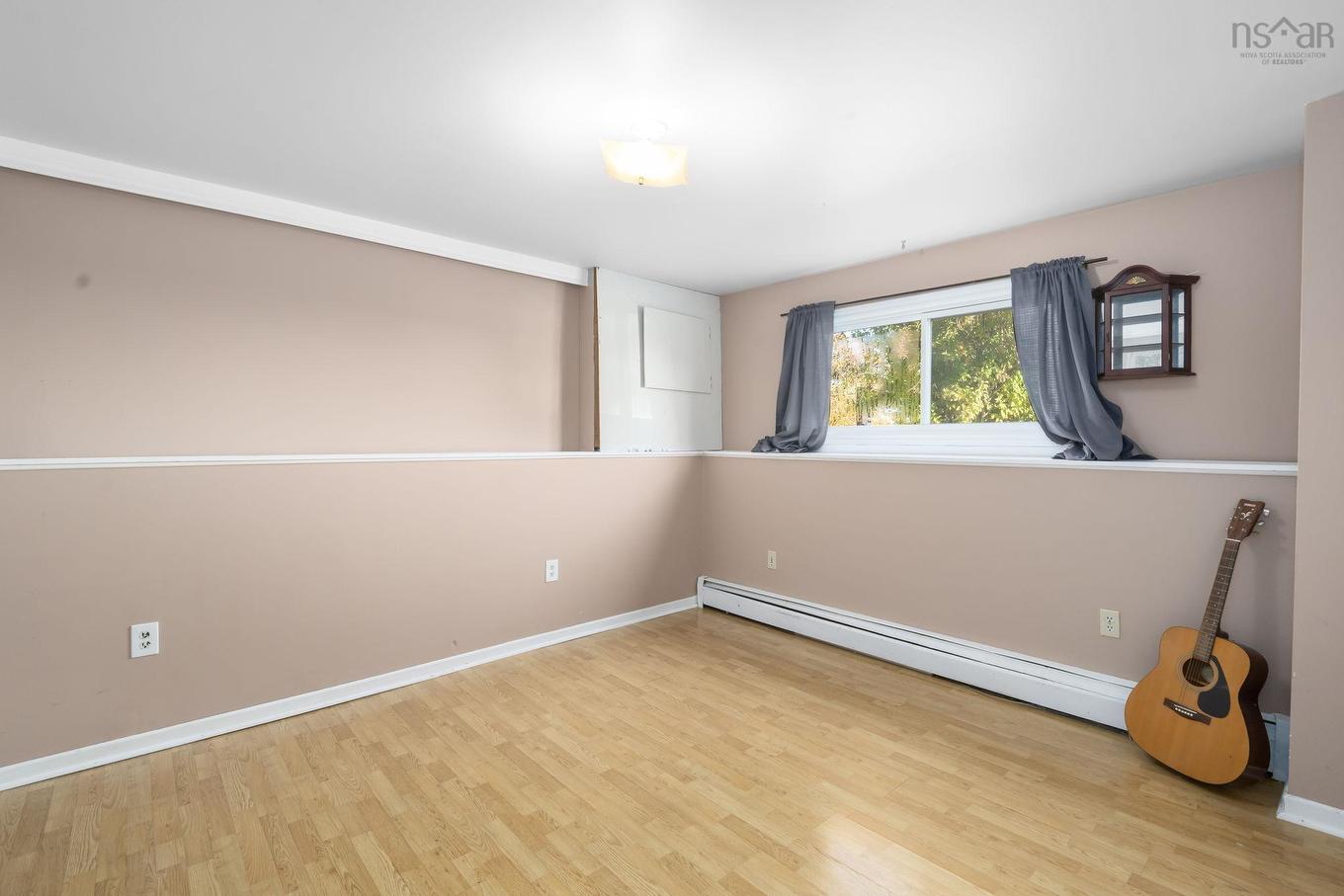 25 Maple Avenue, Hantsport, NS