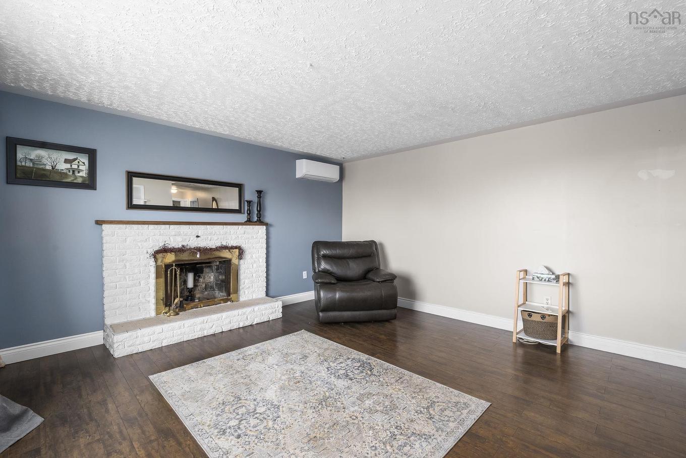 25 Maple Avenue, Hantsport, NS