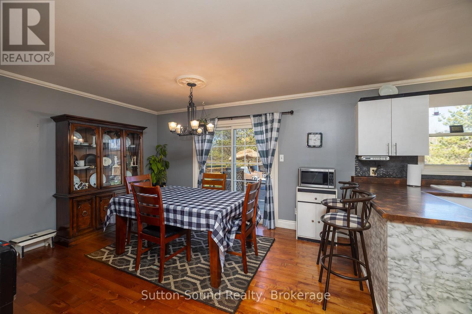 143659 15 Side Road E, Meaford, ON - Indoor Photo Showing Dining Room