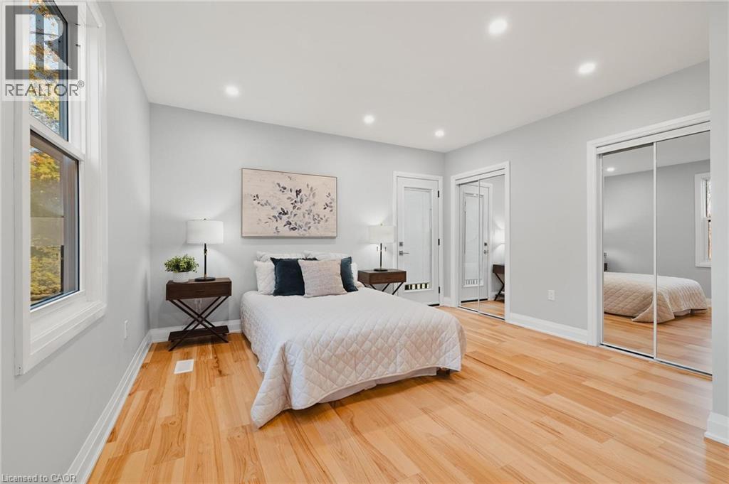 8 Talbot Street, Scotland, ON - Indoor Photo Showing Bedroom