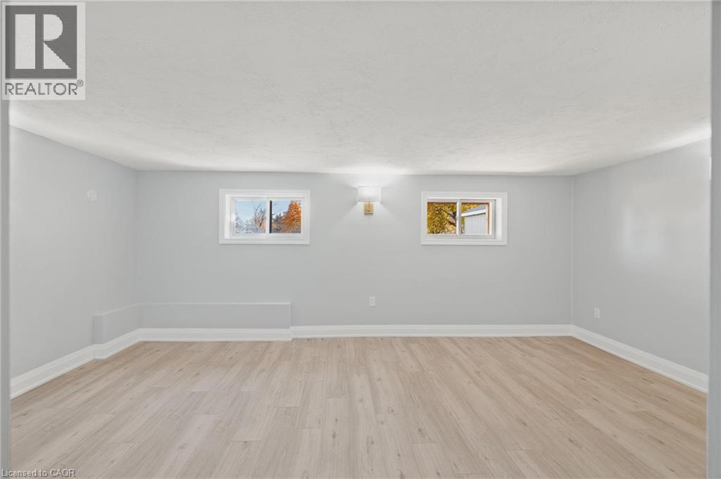 8 Talbot Street, Scotland, ON - Indoor Photo Showing Other Room