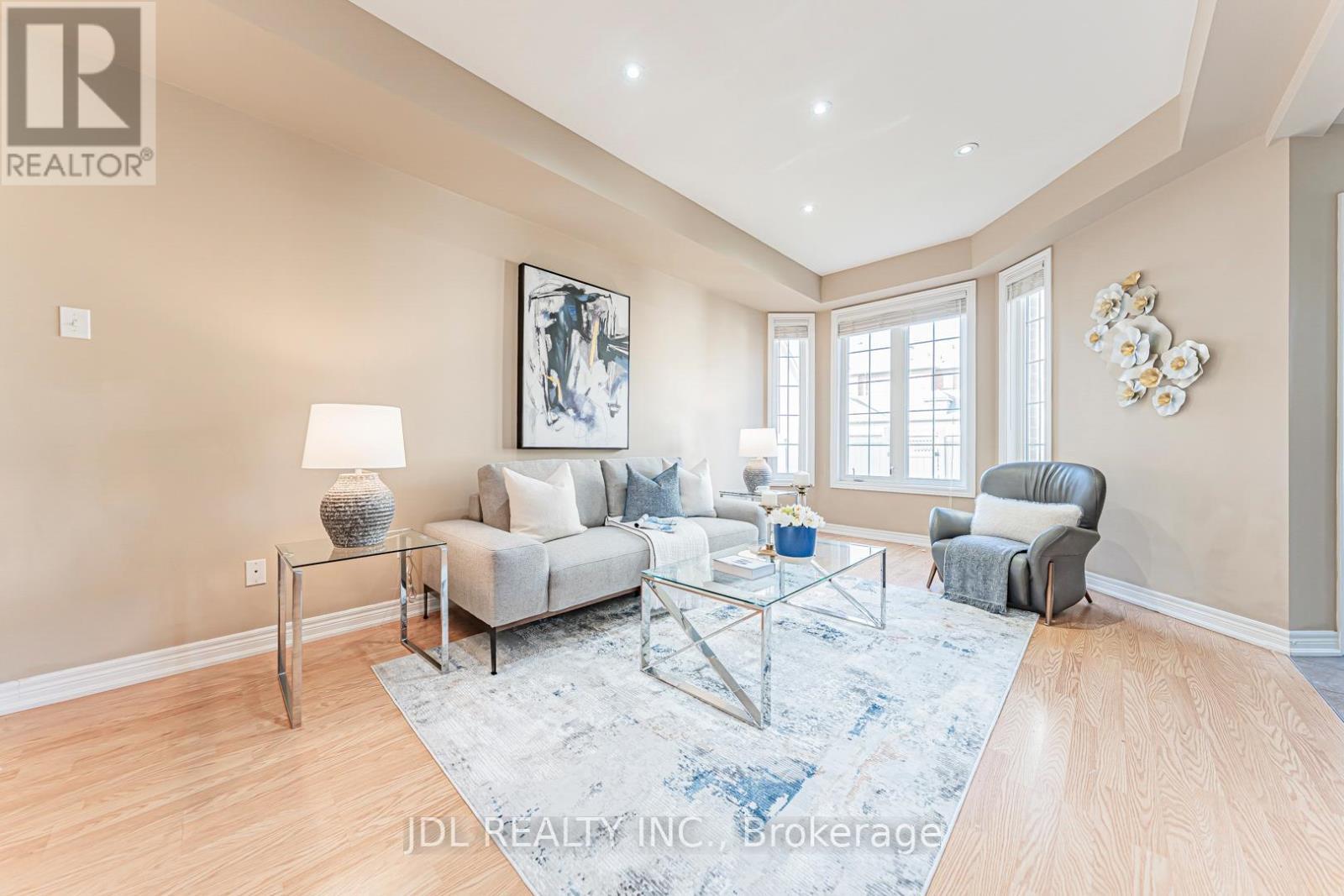 14 Duncan Road, Markham, ON - Indoor Photo Showing Living Room