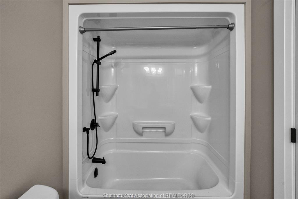 22 Evening Drive, Chatham, ON