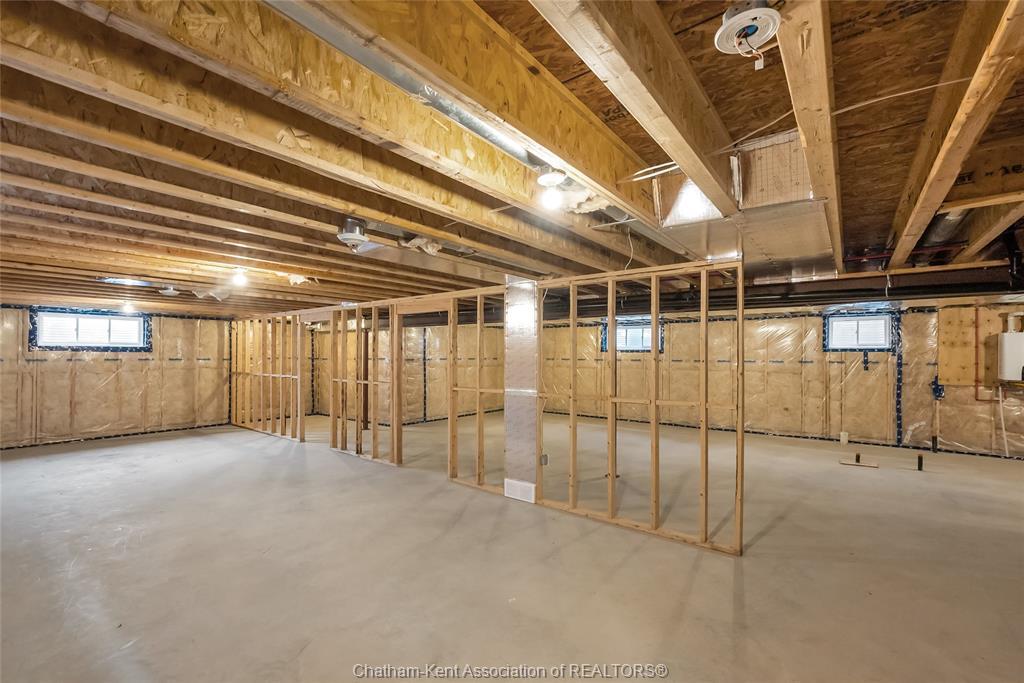 22 Evening Drive, Chatham, ON