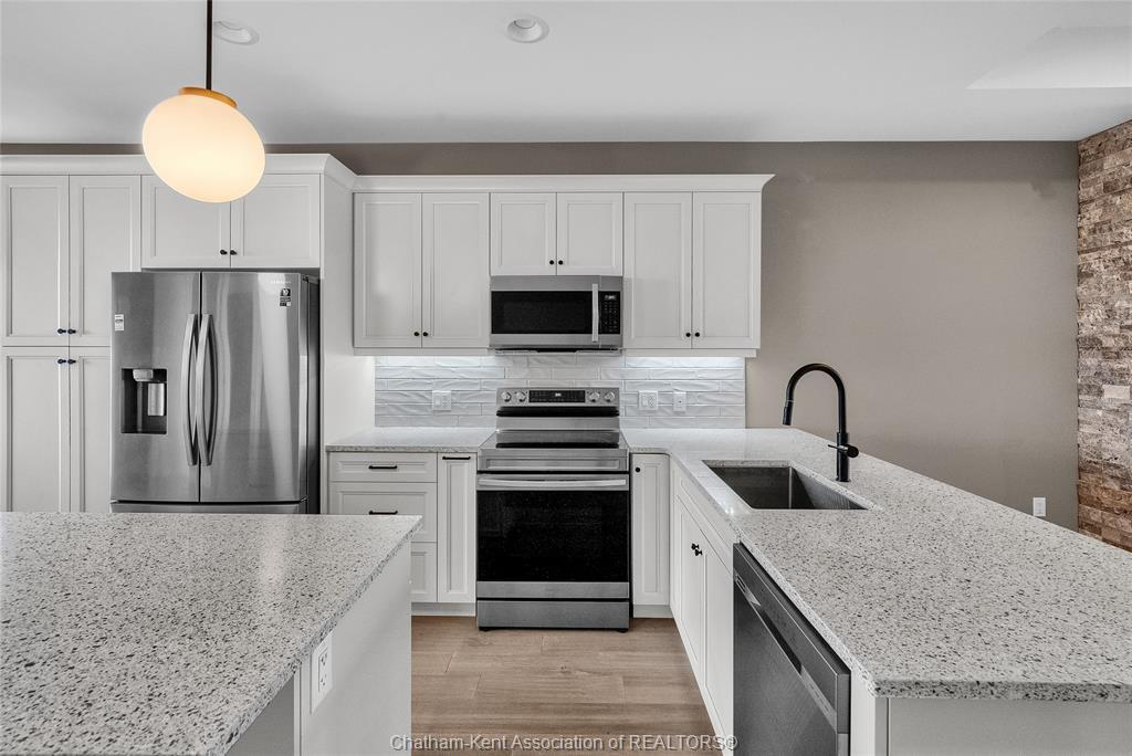 22 Evening Drive, Chatham, ON