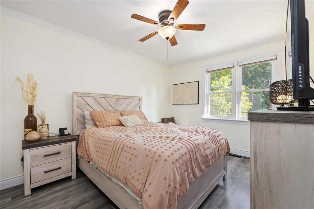 611 Errol Road West, Sarnia, ON