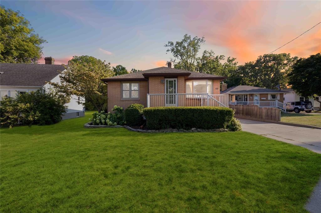 611 Errol Road West, Sarnia, ON