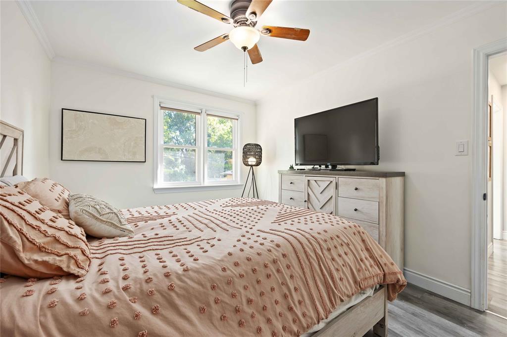 611 Errol Road West, Sarnia, ON