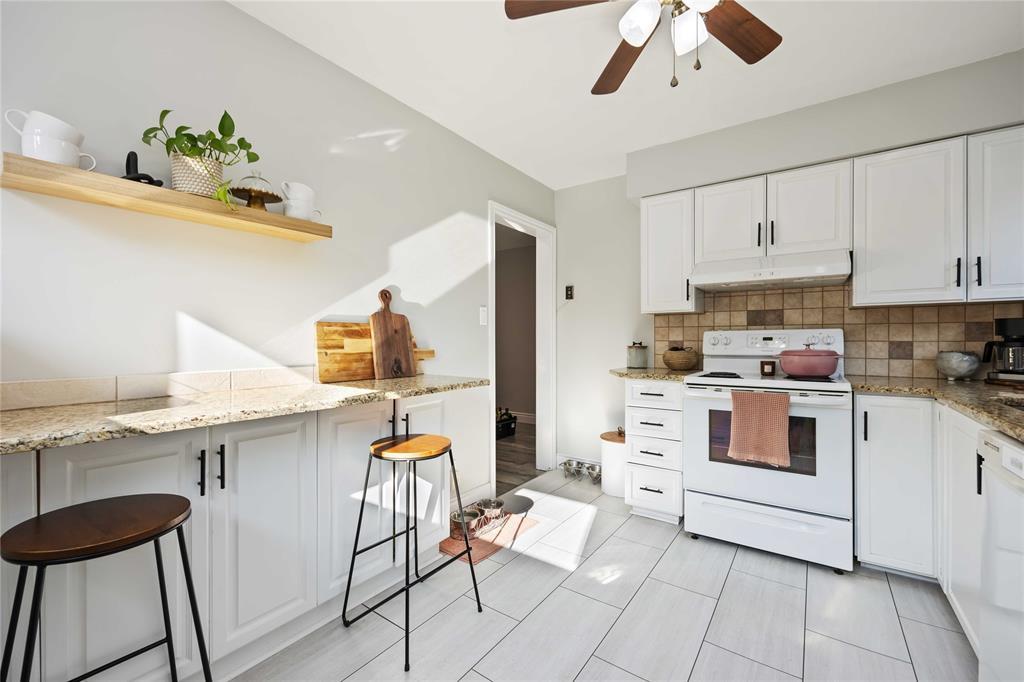 611 Errol Road West, Sarnia, ON