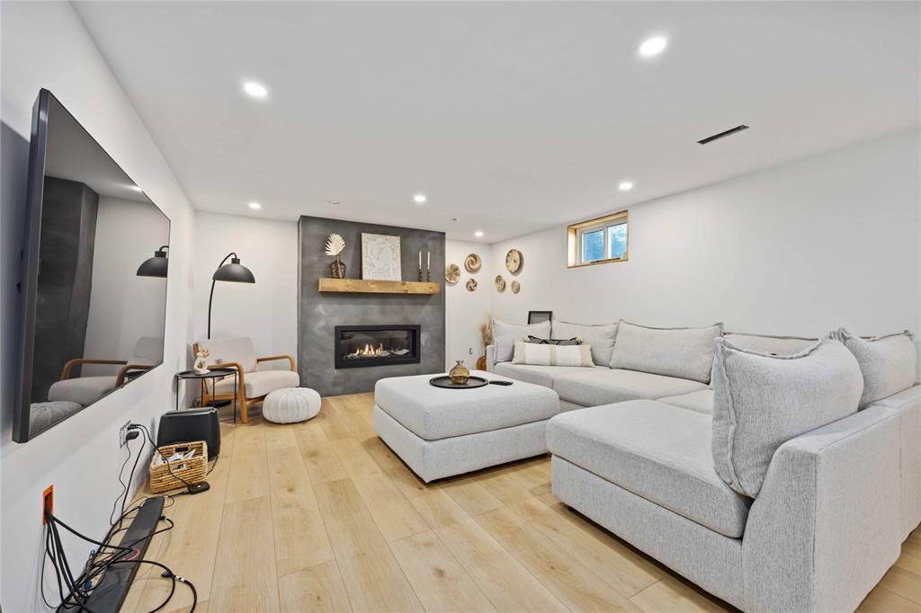 611 Errol Road West, Sarnia, ON