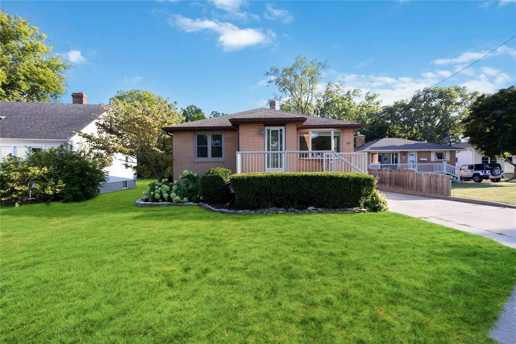 611 Errol Road West, Sarnia, ON