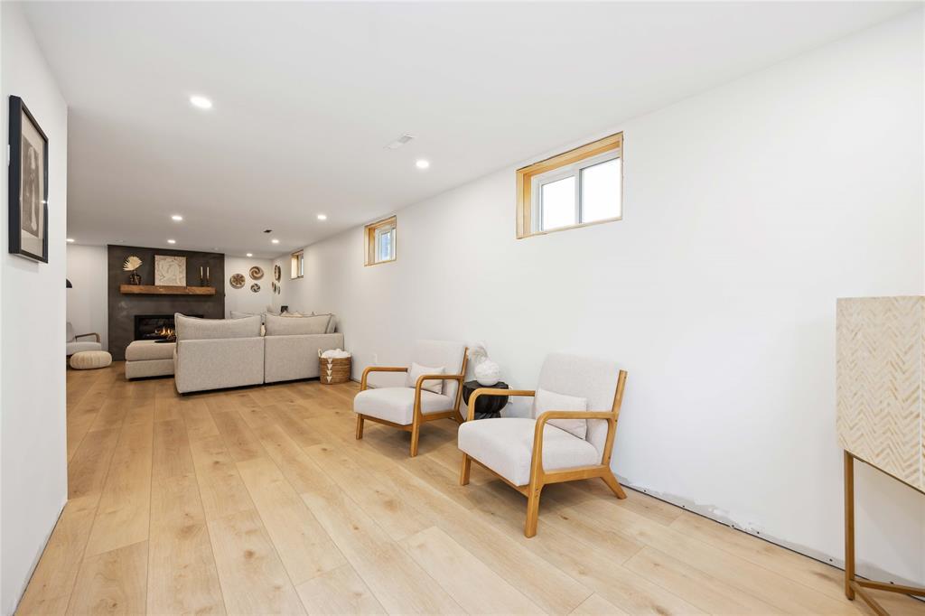 611 Errol Road West, Sarnia, ON