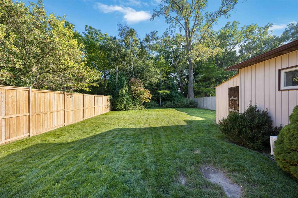 611 Errol Road West, Sarnia, ON