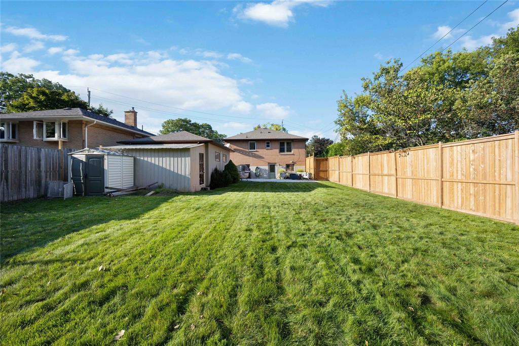 611 Errol Road West, Sarnia, ON