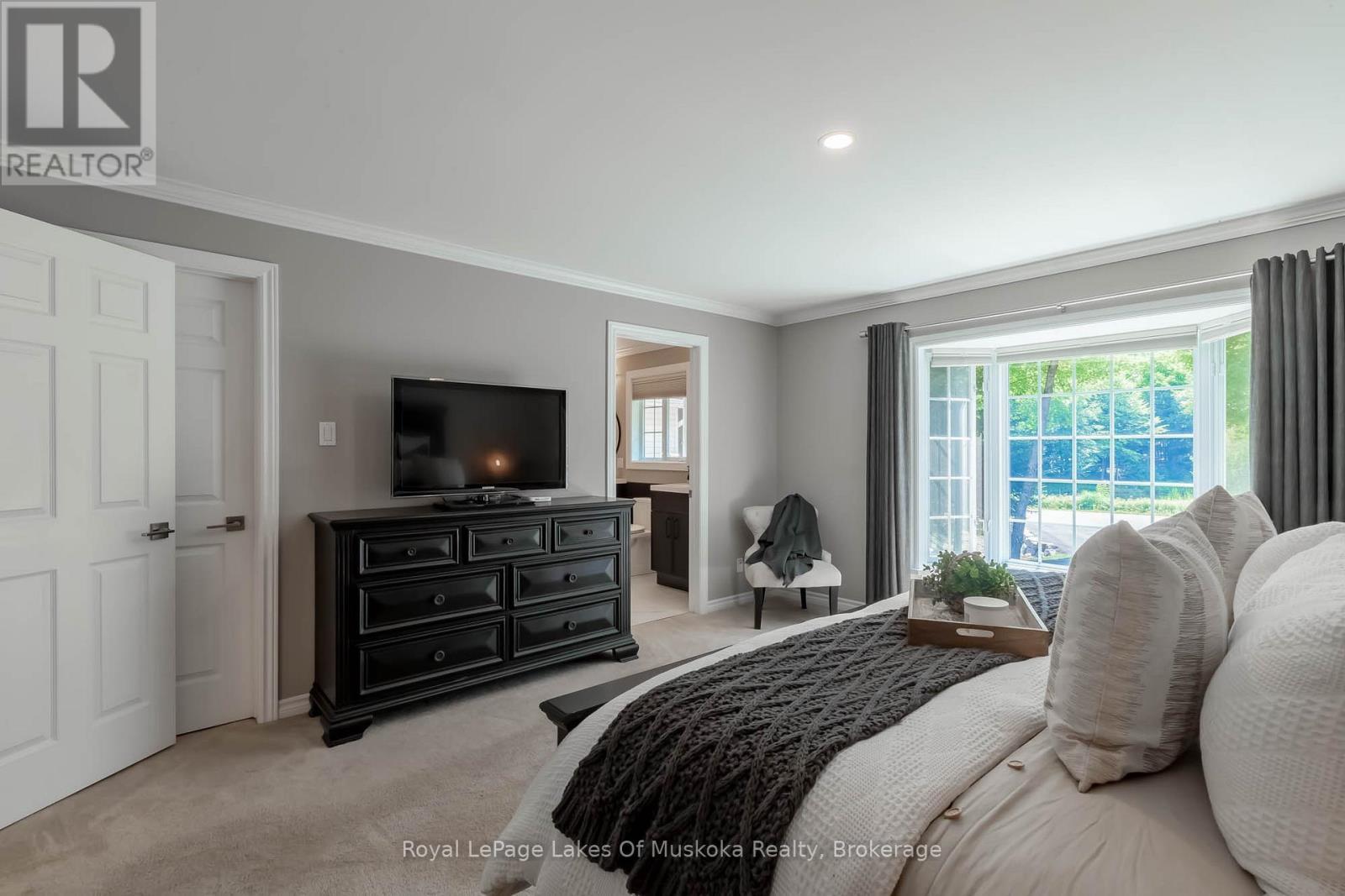 24 Birchwood Crescent, Huntsville (Brunel), ON - Indoor Photo Showing Bedroom