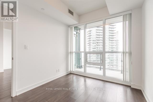 2310 - 2220 Lake Shore Boulevard, Toronto, ON - Indoor Photo Showing Other Room