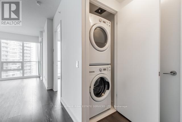 2310 - 2220 Lake Shore Boulevard, Toronto, ON - Indoor Photo Showing Laundry Room