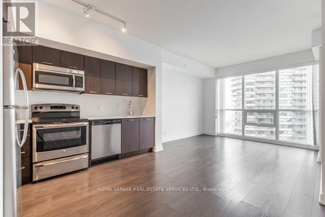 2310 - 2220 Lake Shore Boulevard, Toronto, ON - Indoor Photo Showing Kitchen