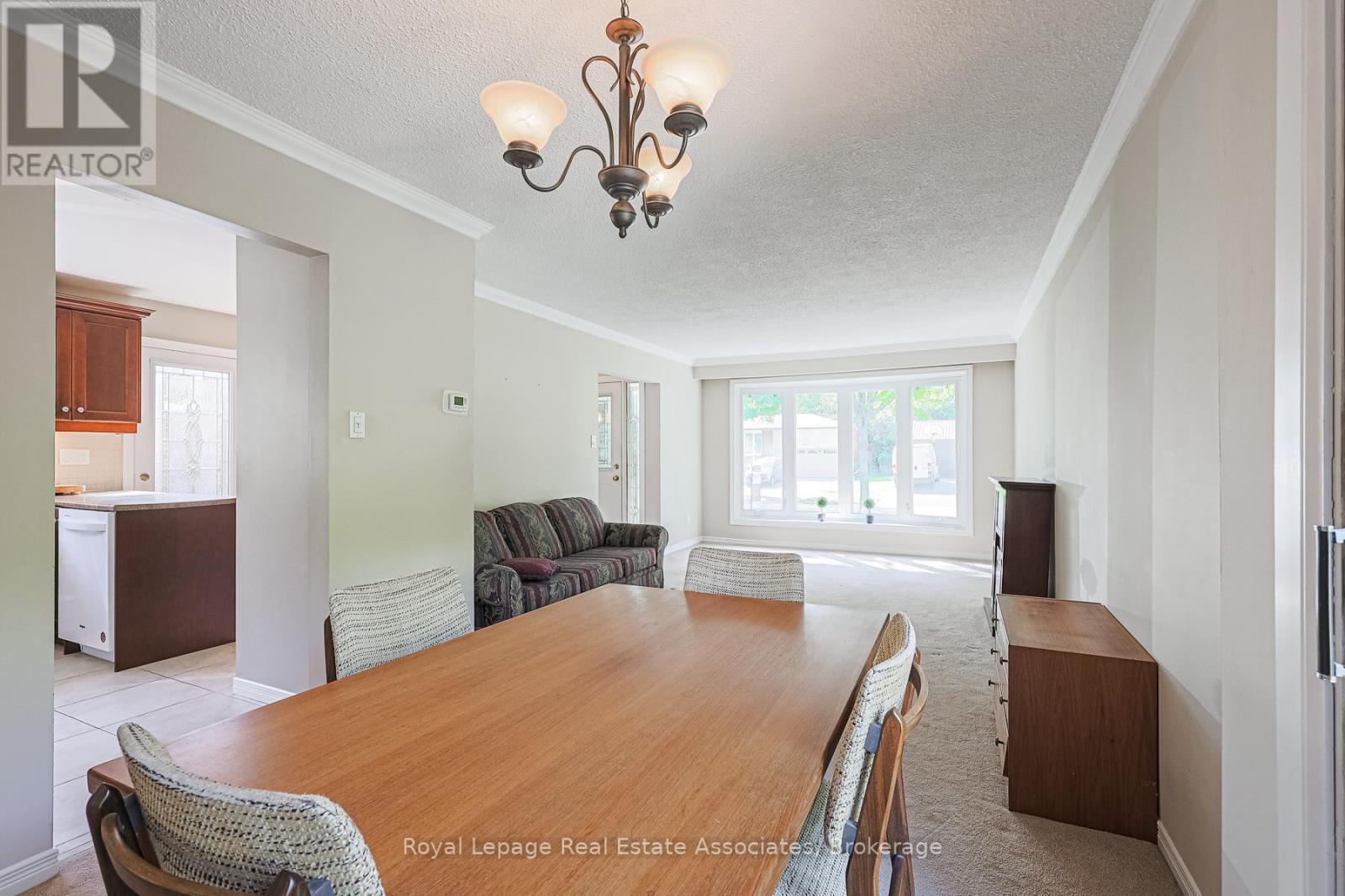 958 Fletcher Valley Crescent, Mississauga, ON - Indoor Photo Showing Dining Room