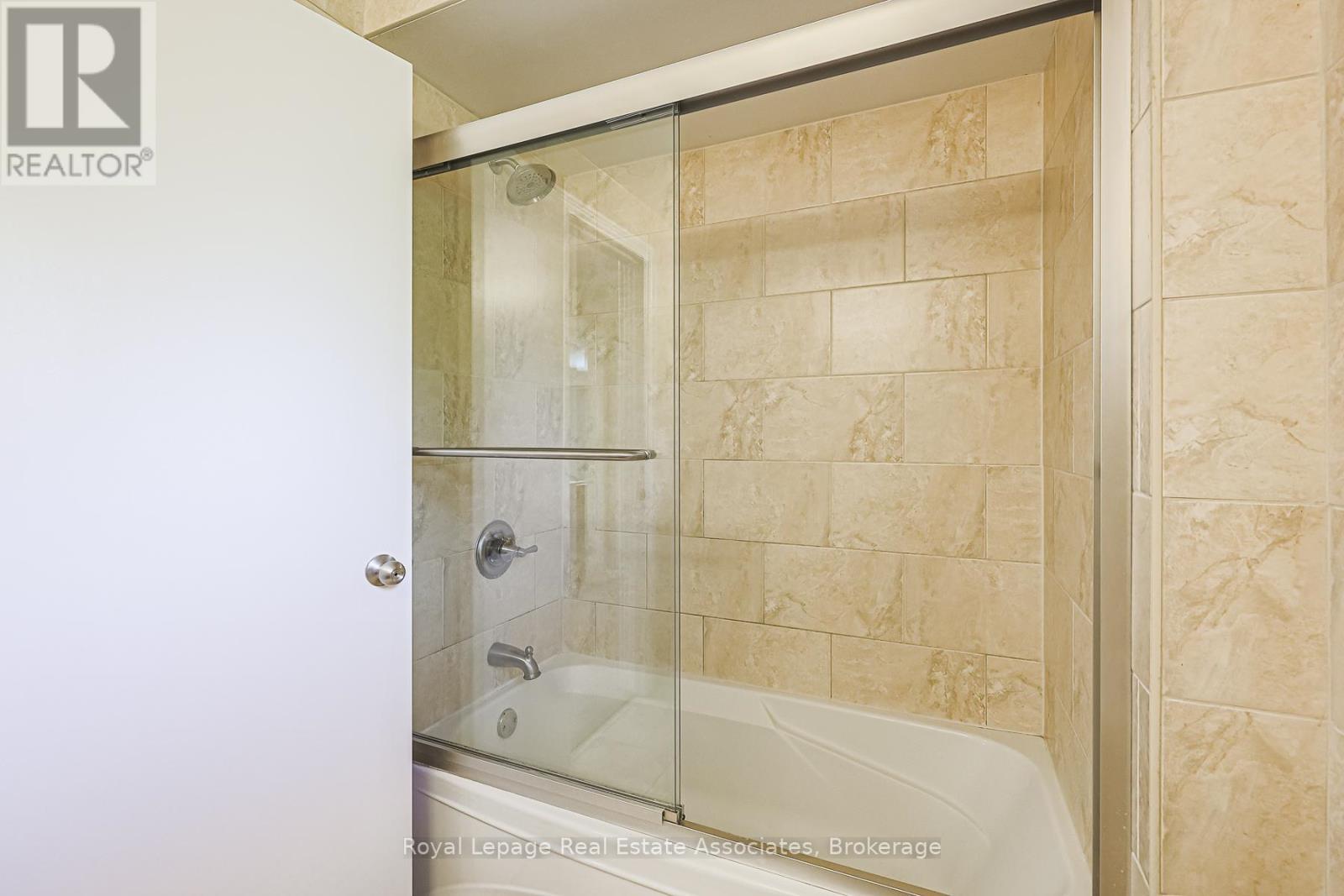 958 Fletcher Valley Crescent, Mississauga, ON - Indoor Photo Showing Bathroom