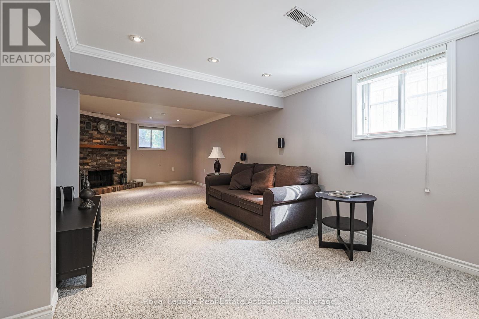 958 Fletcher Valley Crescent, Mississauga, ON - Indoor