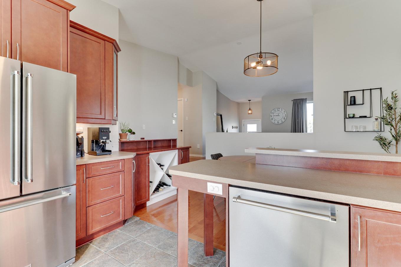 Cuisine - 7588 Rue François-Chartrand, Laval (Duvernay), QC - Indoor Photo Showing Kitchen