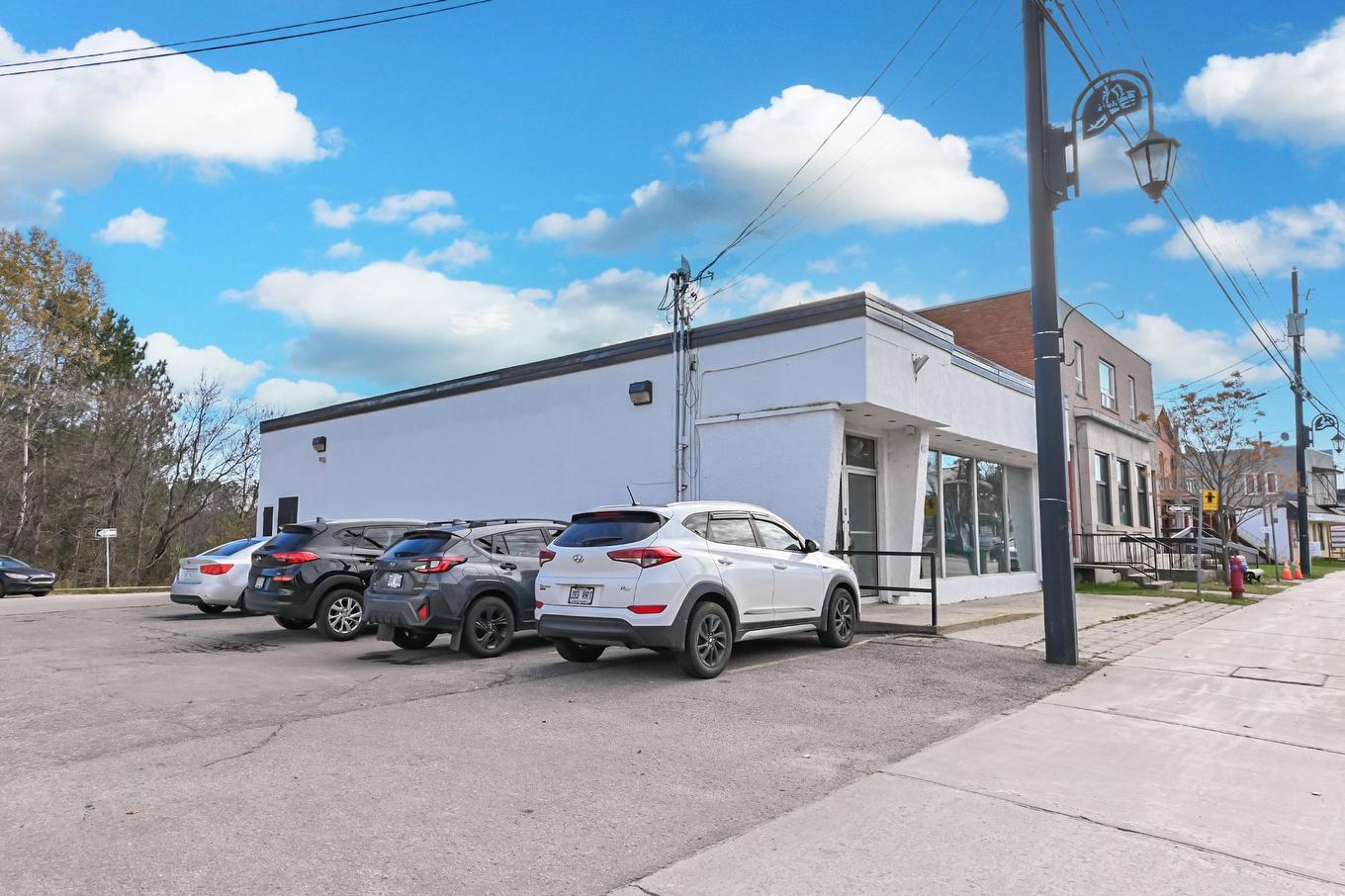 Parking - 368 Rue L'Annonciation N., Rivière-Rouge, QC - Outdoor