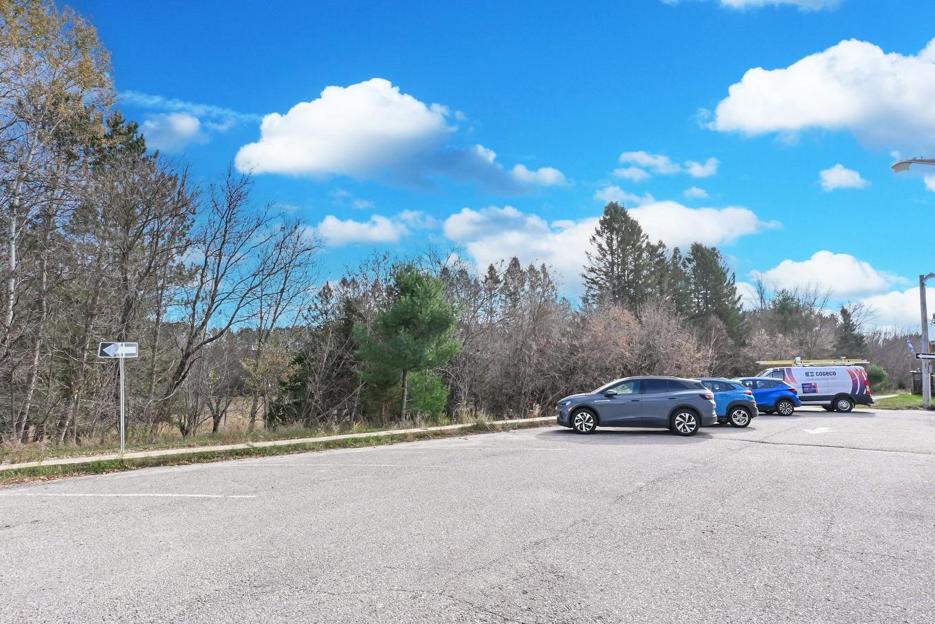 Parking - 368 Rue L'Annonciation N., Rivière-Rouge, QC - Outdoor With View