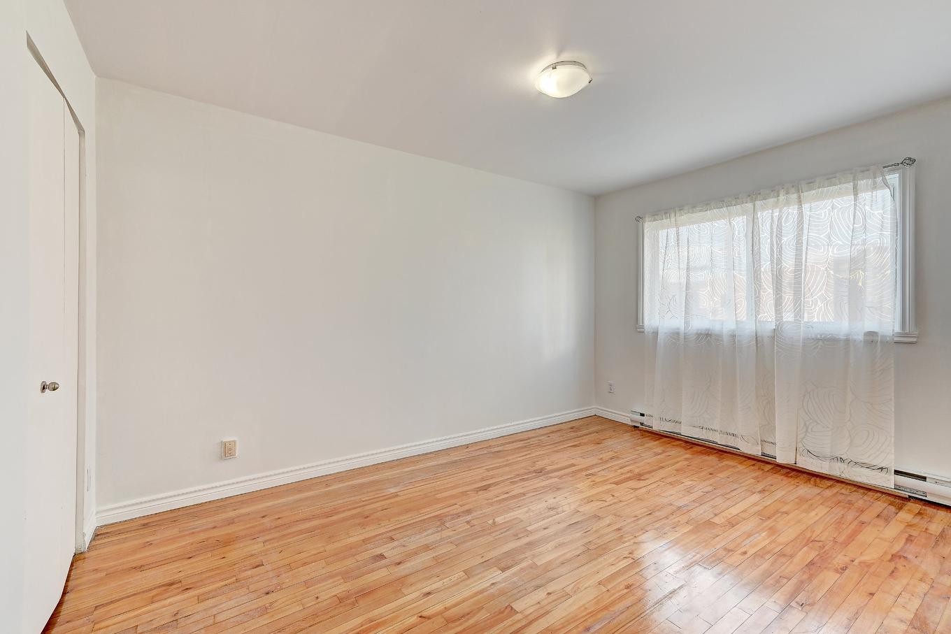 Primary bedroom - 7151 Av. Champchevrier, Montréal (Anjou), QC - Indoor Photo Showing Other Room