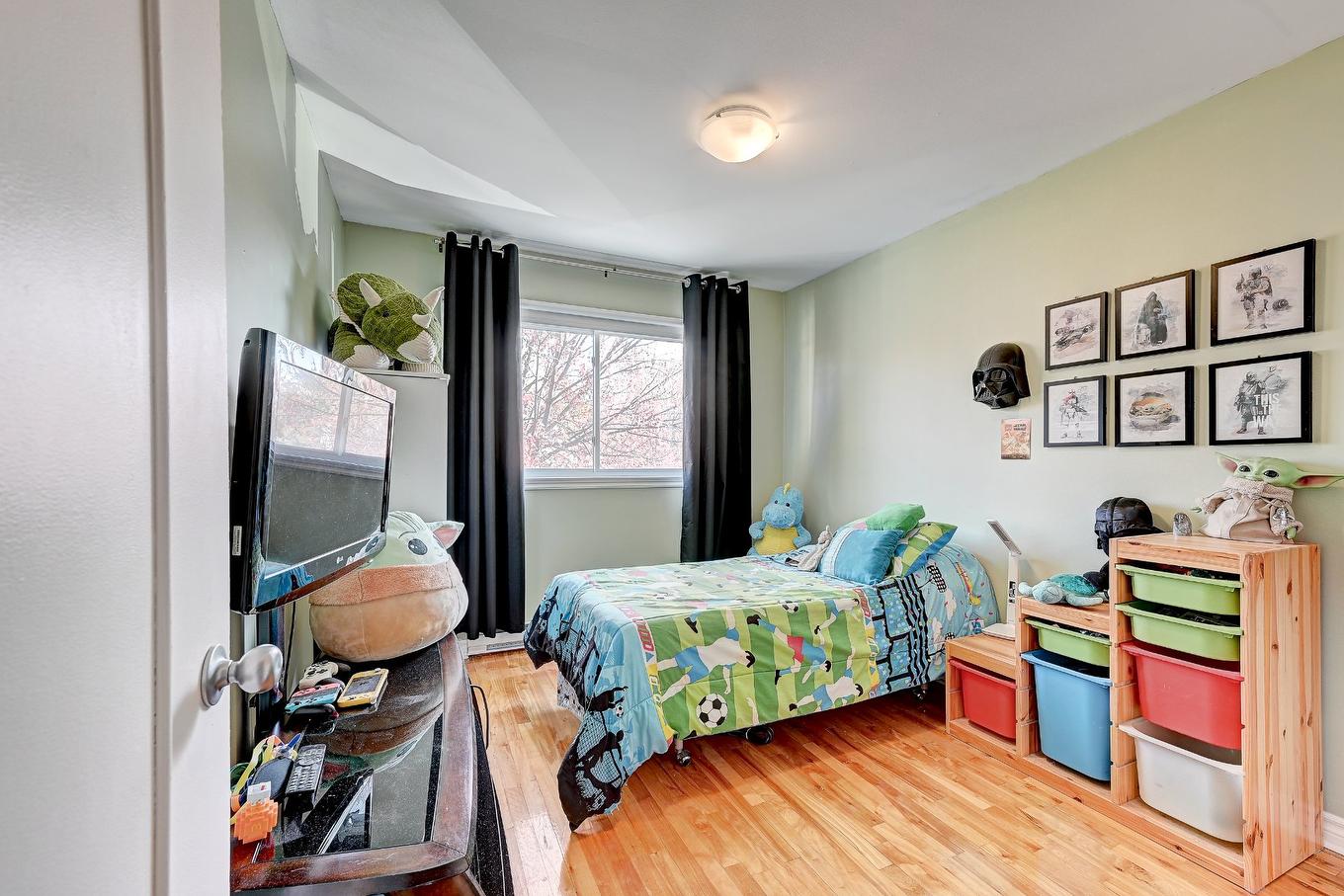 Bedroom - 7151 Av. Champchevrier, Montréal (Anjou), QC - Indoor Photo Showing Bedroom