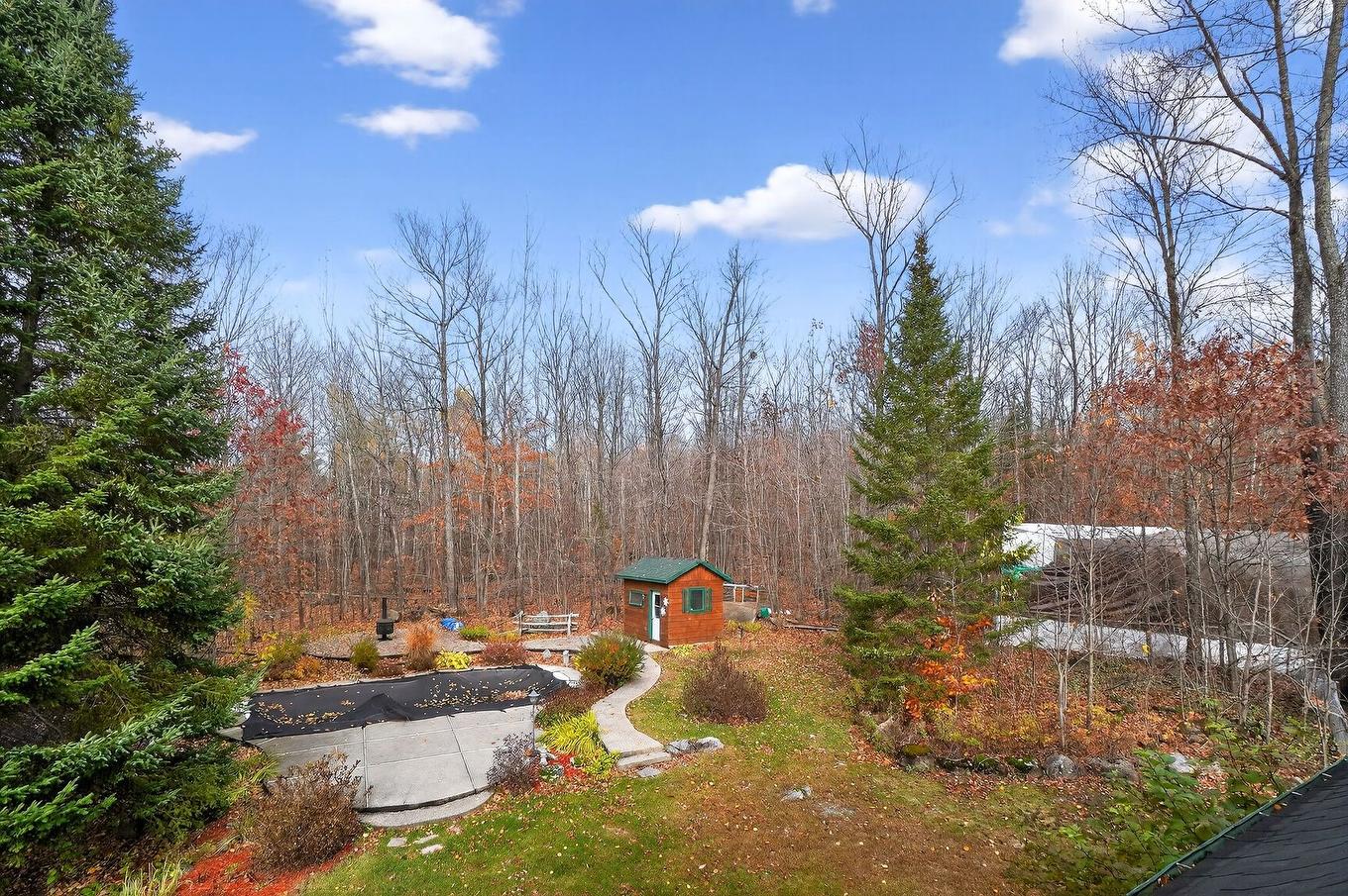 Cour - 580Z Ch. De La Carrière, Saint-Hippolyte, QC - Outdoor With View