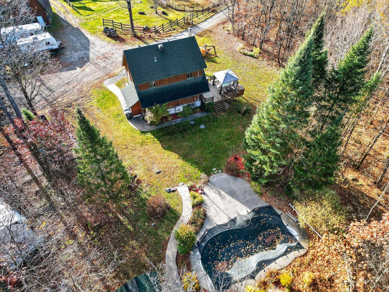 Photo aérienne - 580Z Ch. De La Carrière, Saint-Hippolyte, QC - Outdoor