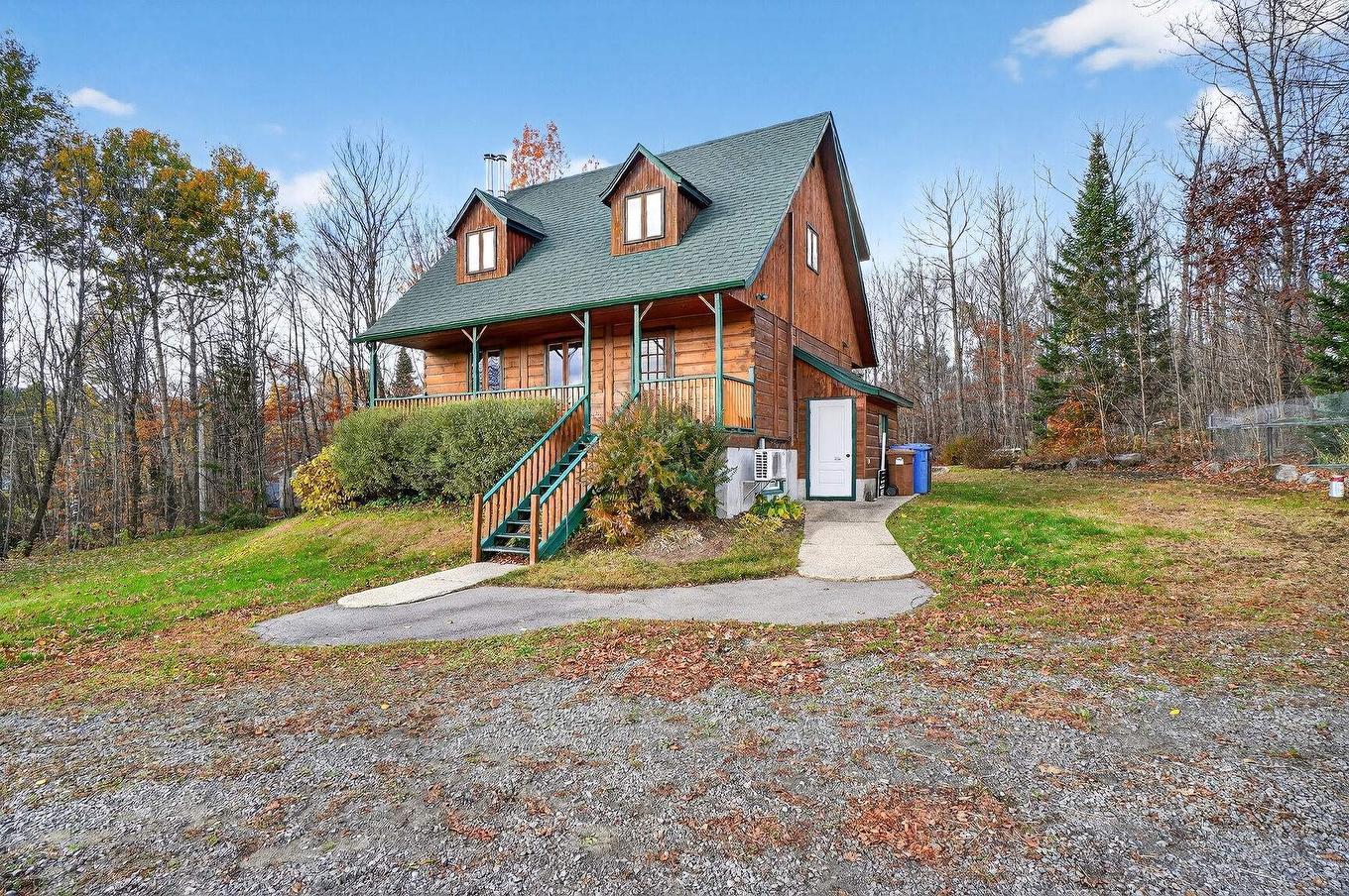 Façade - 580Z Ch. De La Carrière, Saint-Hippolyte, QC - Outdoor