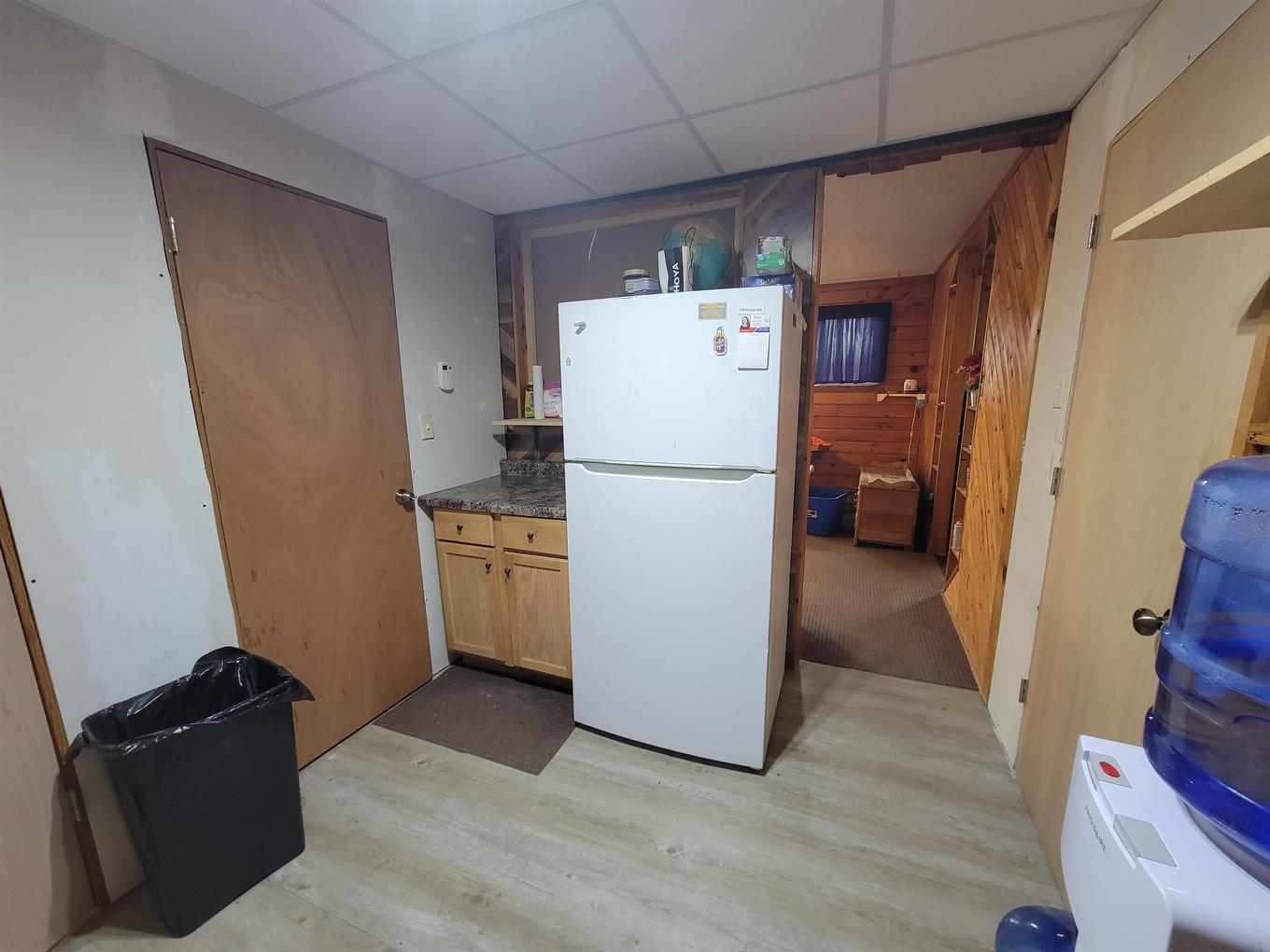 77 Church St, Pinewood, ON - Indoor Photo Showing Kitchen