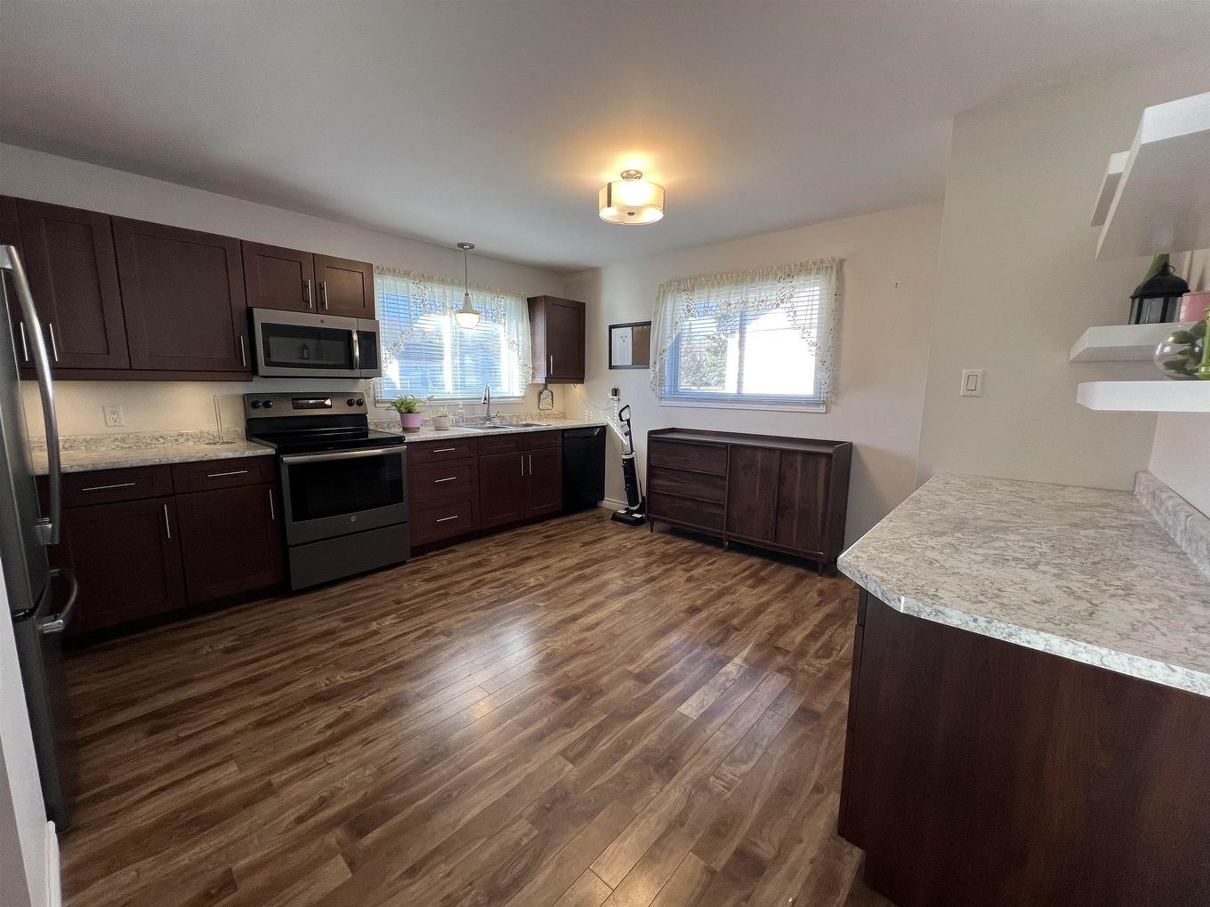 13 Falcon Drive, Manitouwadge, ON - Indoor Photo Showing Kitchen