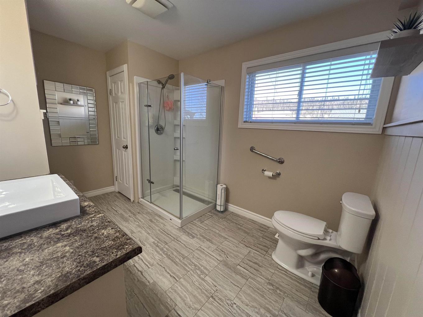 13 Falcon Drive, Manitouwadge, ON - Indoor Photo Showing Bathroom