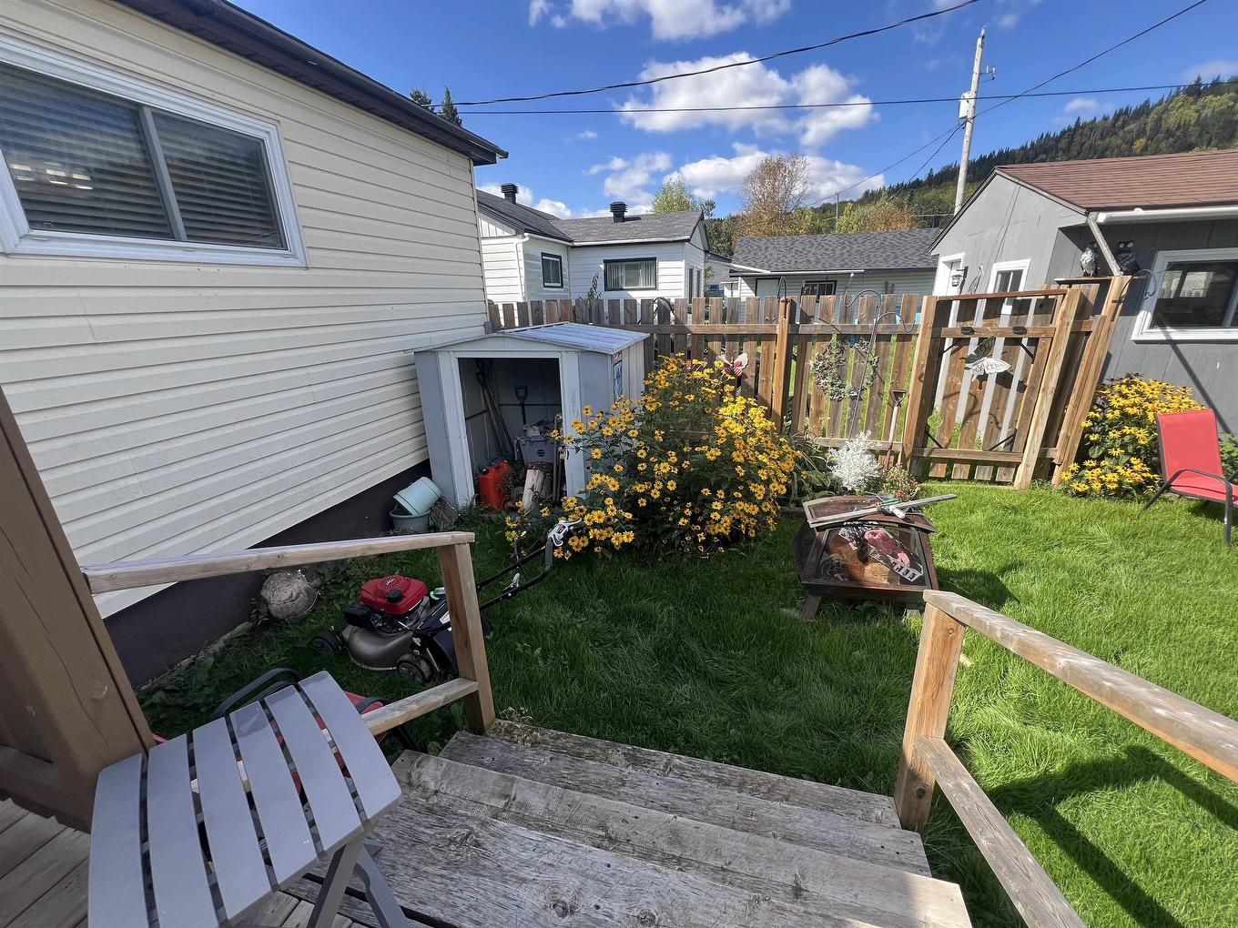 13 Falcon Drive, Manitouwadge, ON - Outdoor With Exterior