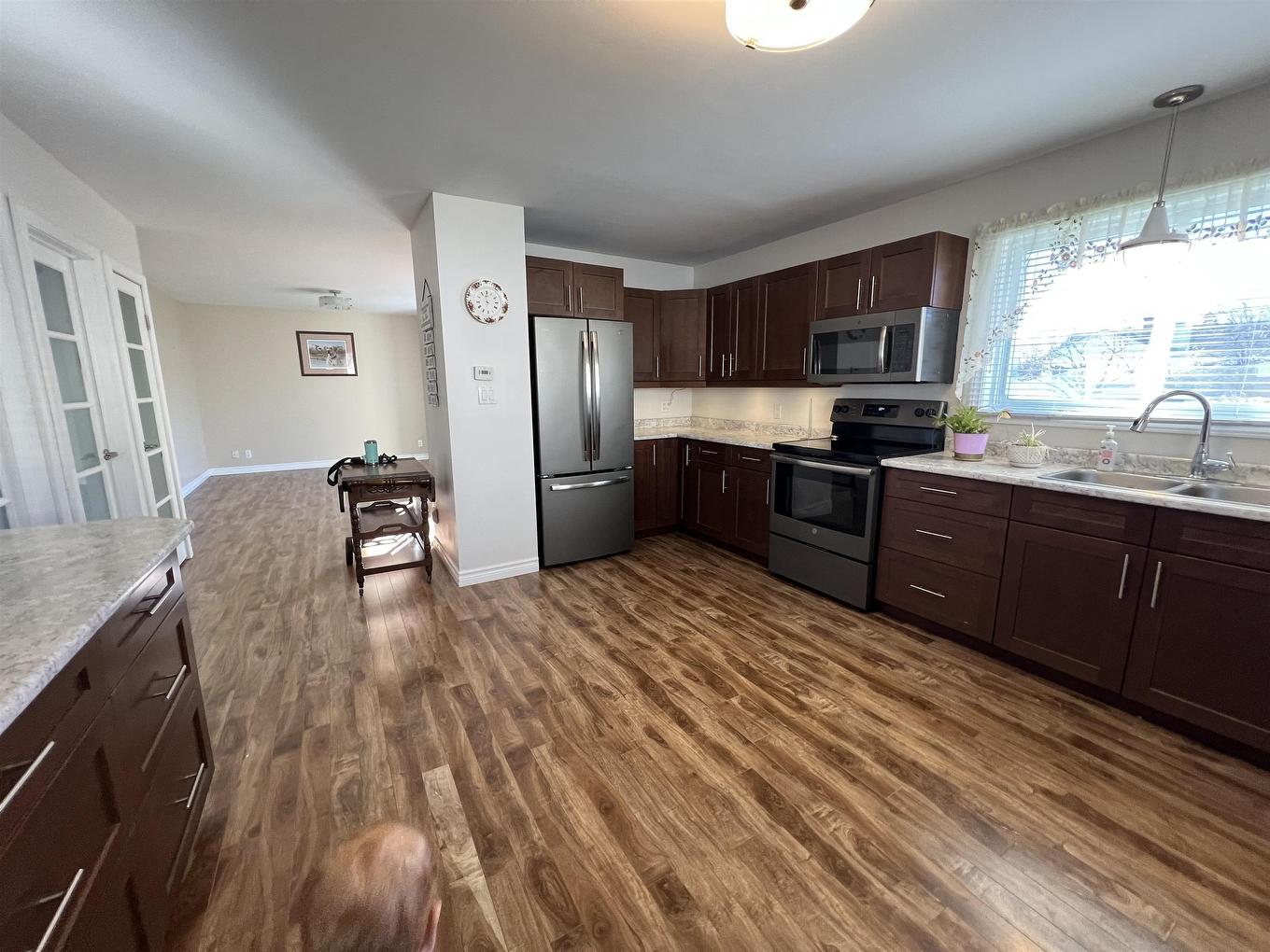 13 Falcon Drive, Manitouwadge, ON - Indoor Photo Showing Kitchen