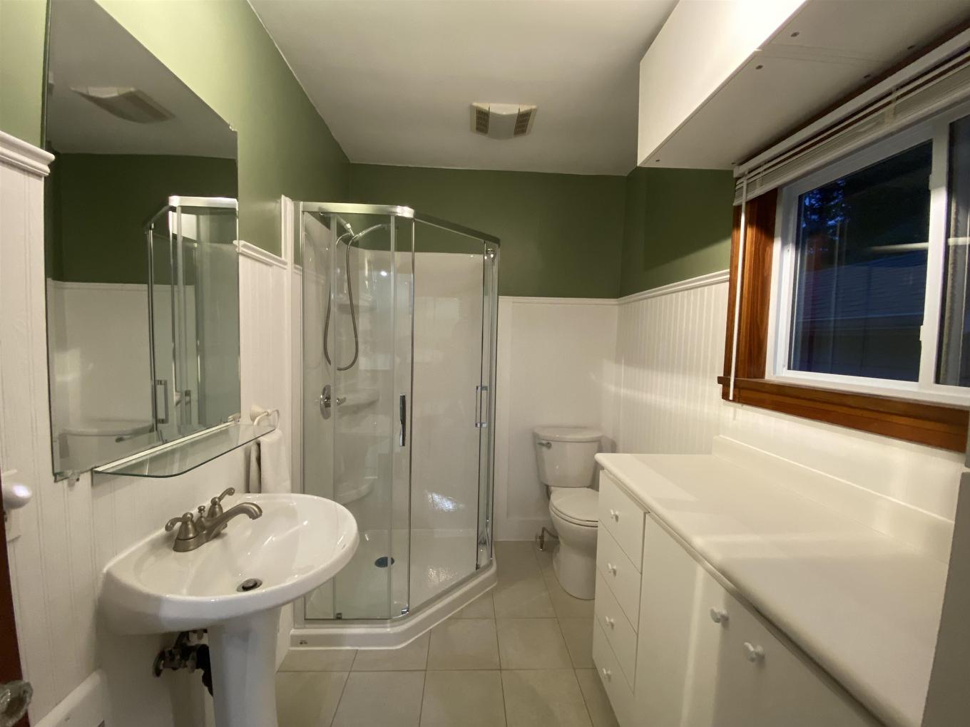351 Amethyst Harbour, Cliff Avenue, Thunder Bay, ON - Indoor Photo Showing Bathroom